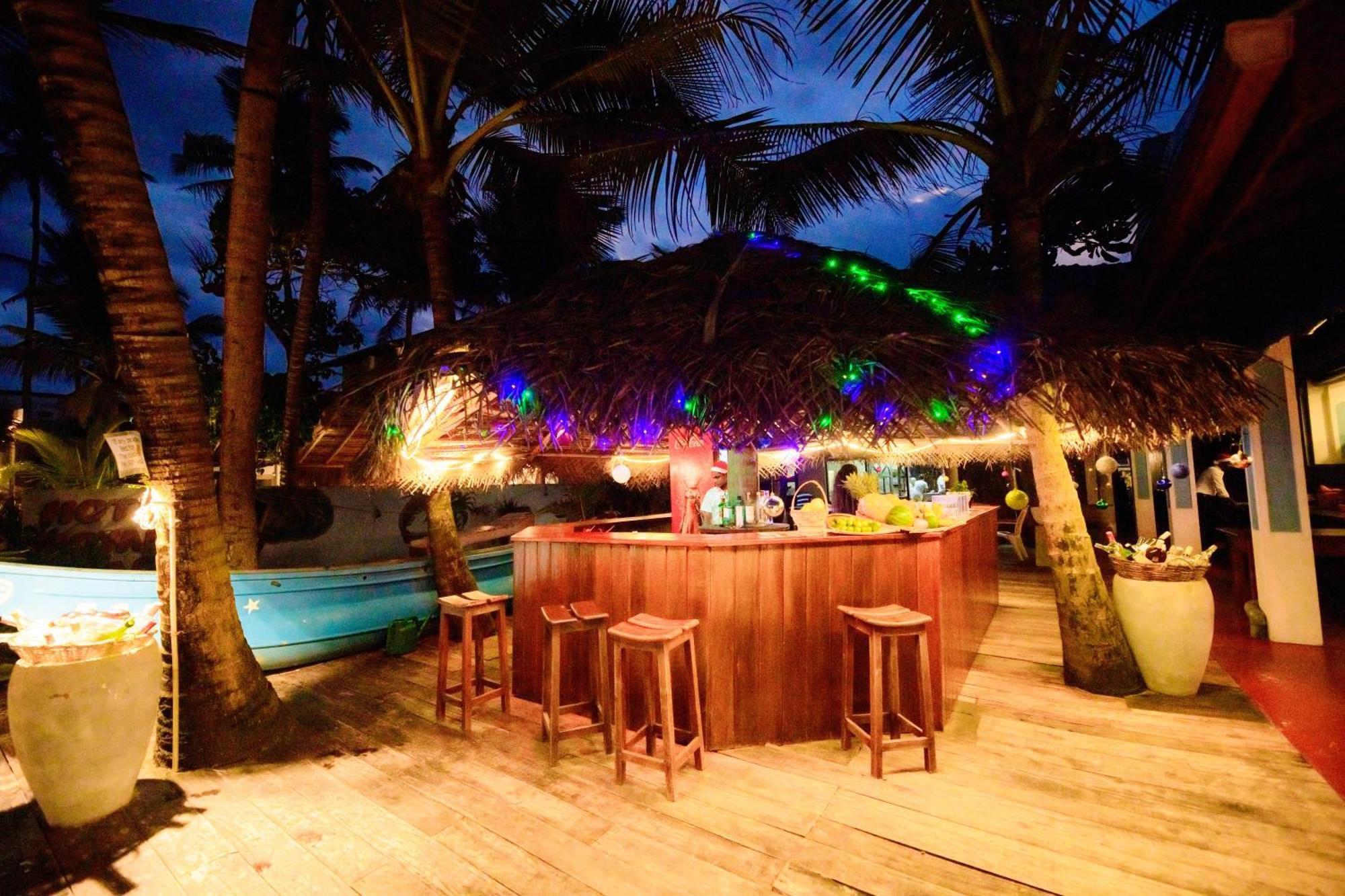 Royal Beach Hotel & Restaurant Hikkaduwa Bagian luar foto