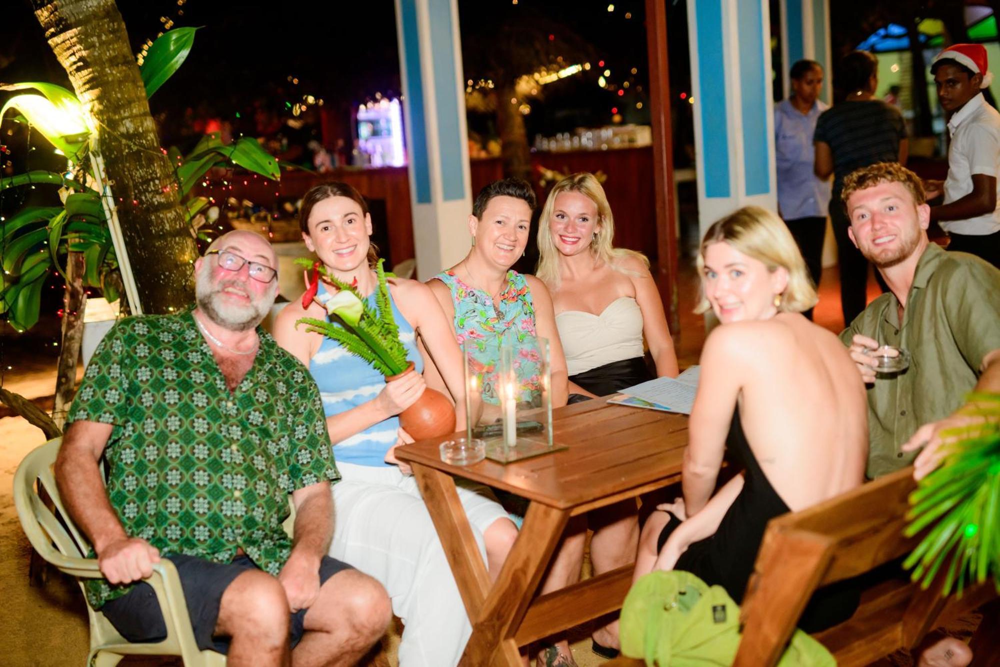 Royal Beach Hotel & Restaurant Hikkaduwa Bagian luar foto