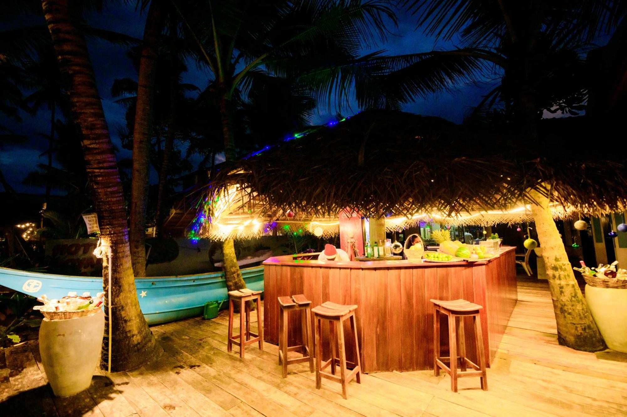 Royal Beach Hotel & Restaurant Hikkaduwa Bagian luar foto