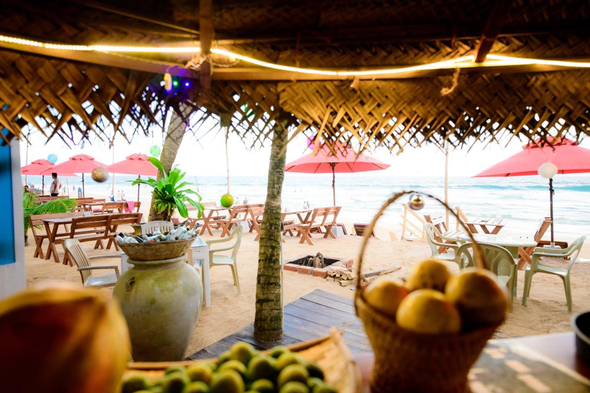 Royal Beach Hotel & Restaurant Hikkaduwa Bagian luar foto