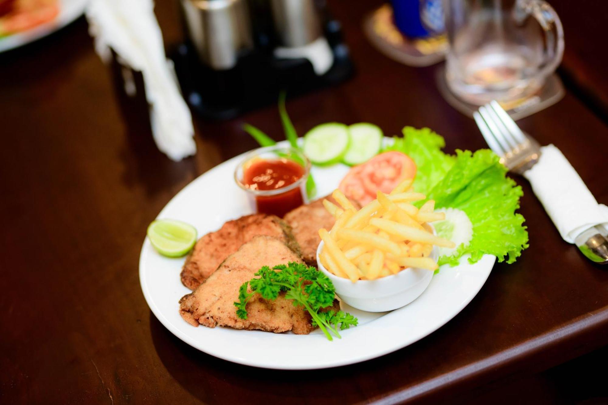 Royal Beach Hotel & Restaurant Hikkaduwa Bagian luar foto