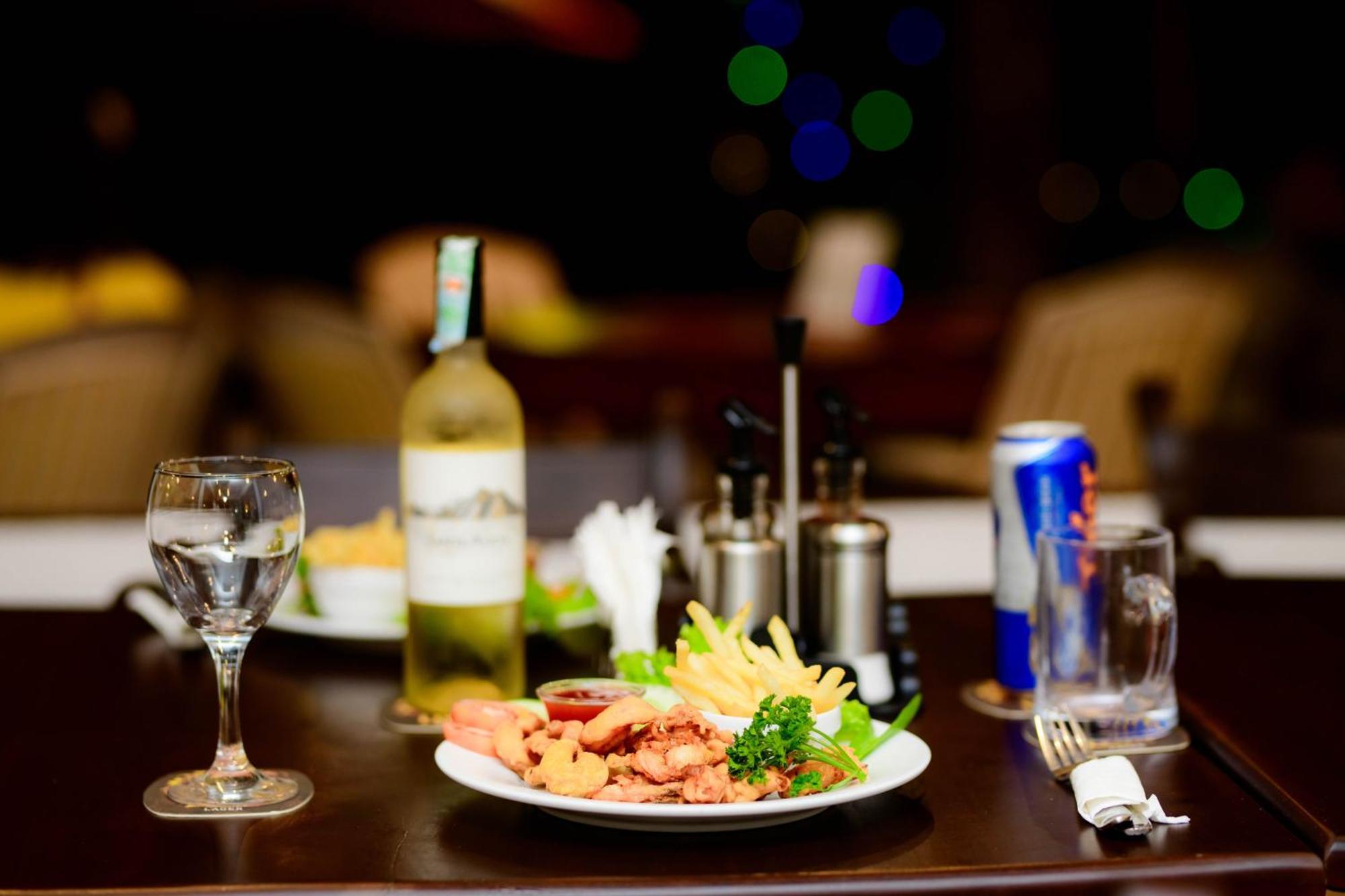Royal Beach Hotel & Restaurant Hikkaduwa Bagian luar foto