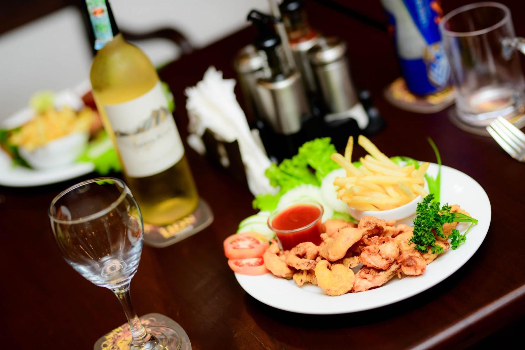 Royal Beach Hotel & Restaurant Hikkaduwa Bagian luar foto