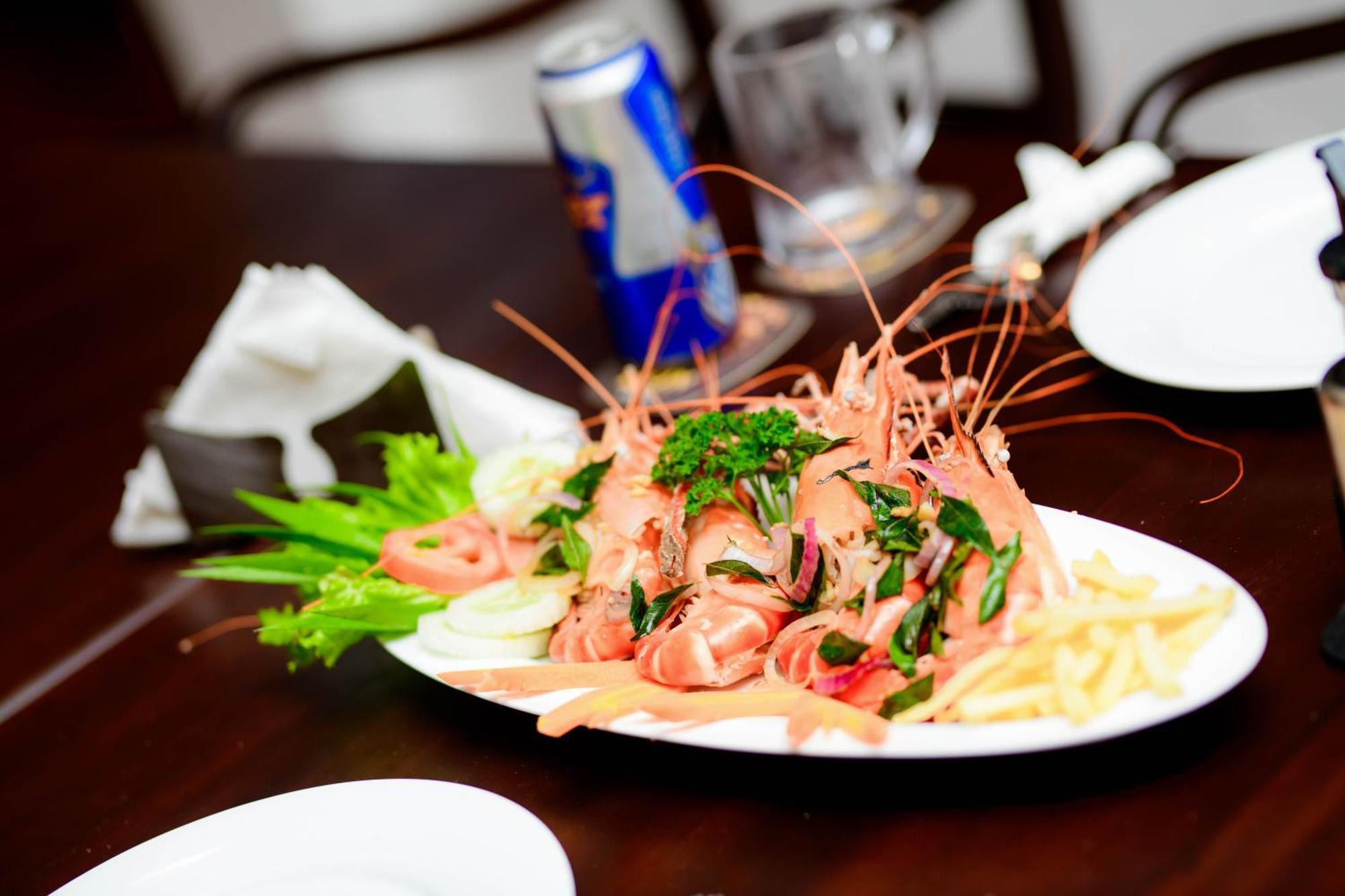 Royal Beach Hotel & Restaurant Hikkaduwa Bagian luar foto