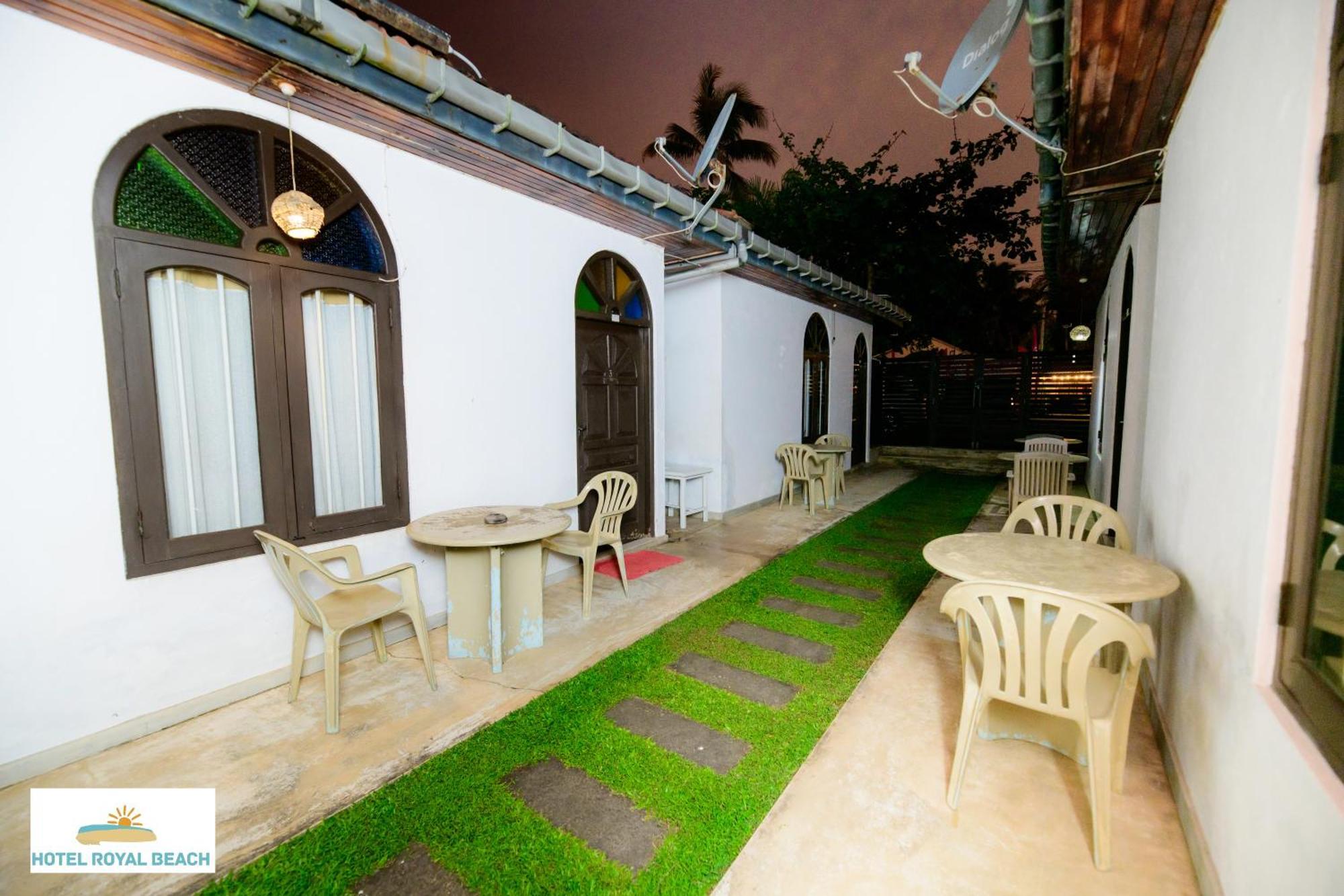 Royal Beach Hotel & Restaurant Hikkaduwa Bagian luar foto