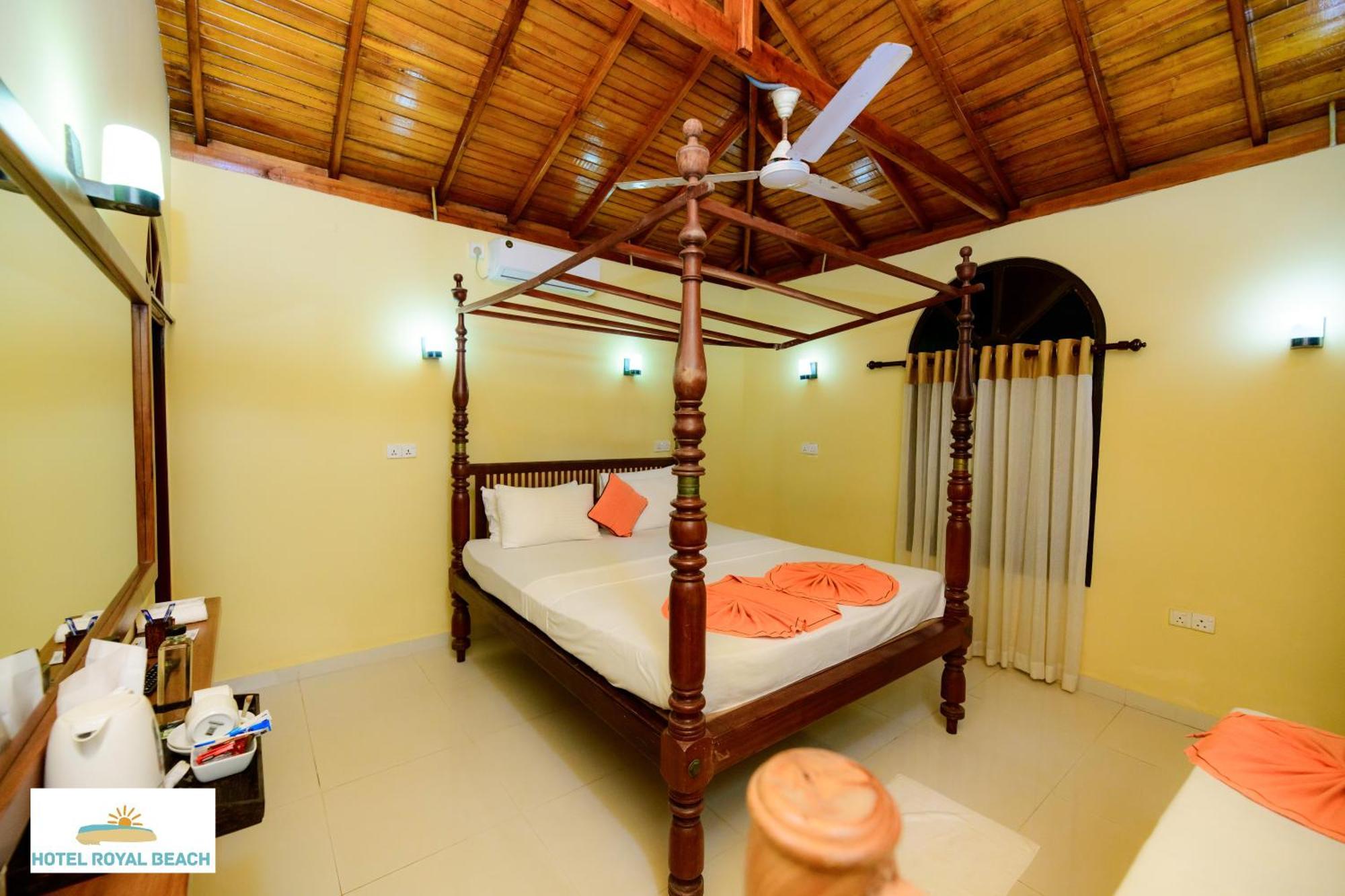 Royal Beach Hotel & Restaurant Hikkaduwa Bagian luar foto