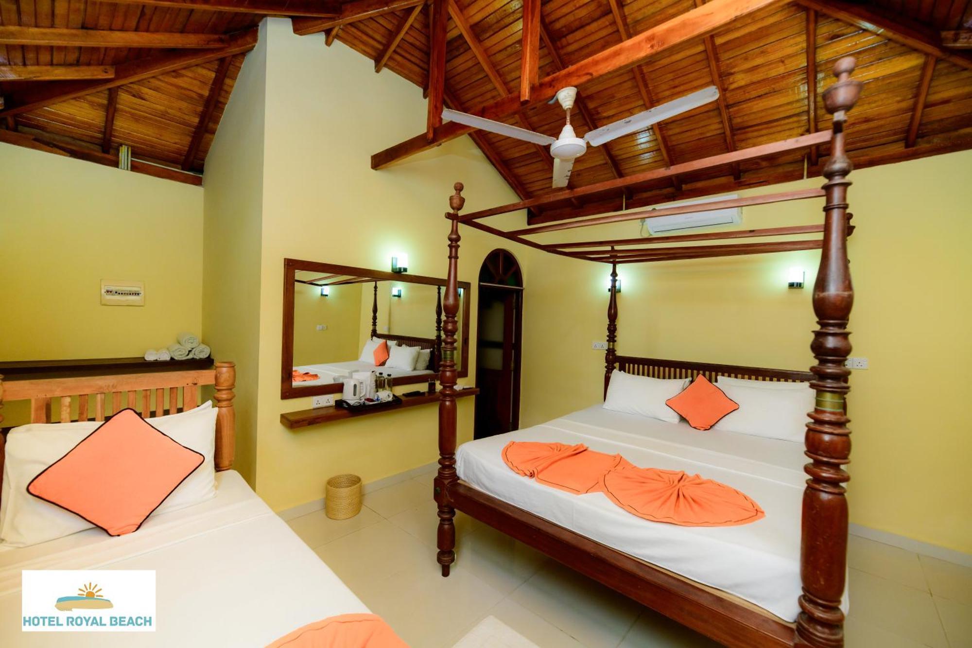 Royal Beach Hotel & Restaurant Hikkaduwa Bagian luar foto
