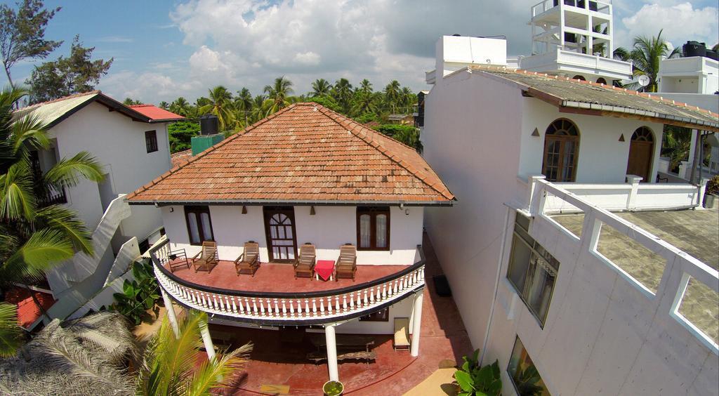 Royal Beach Hotel & Restaurant Hikkaduwa Bagian luar foto