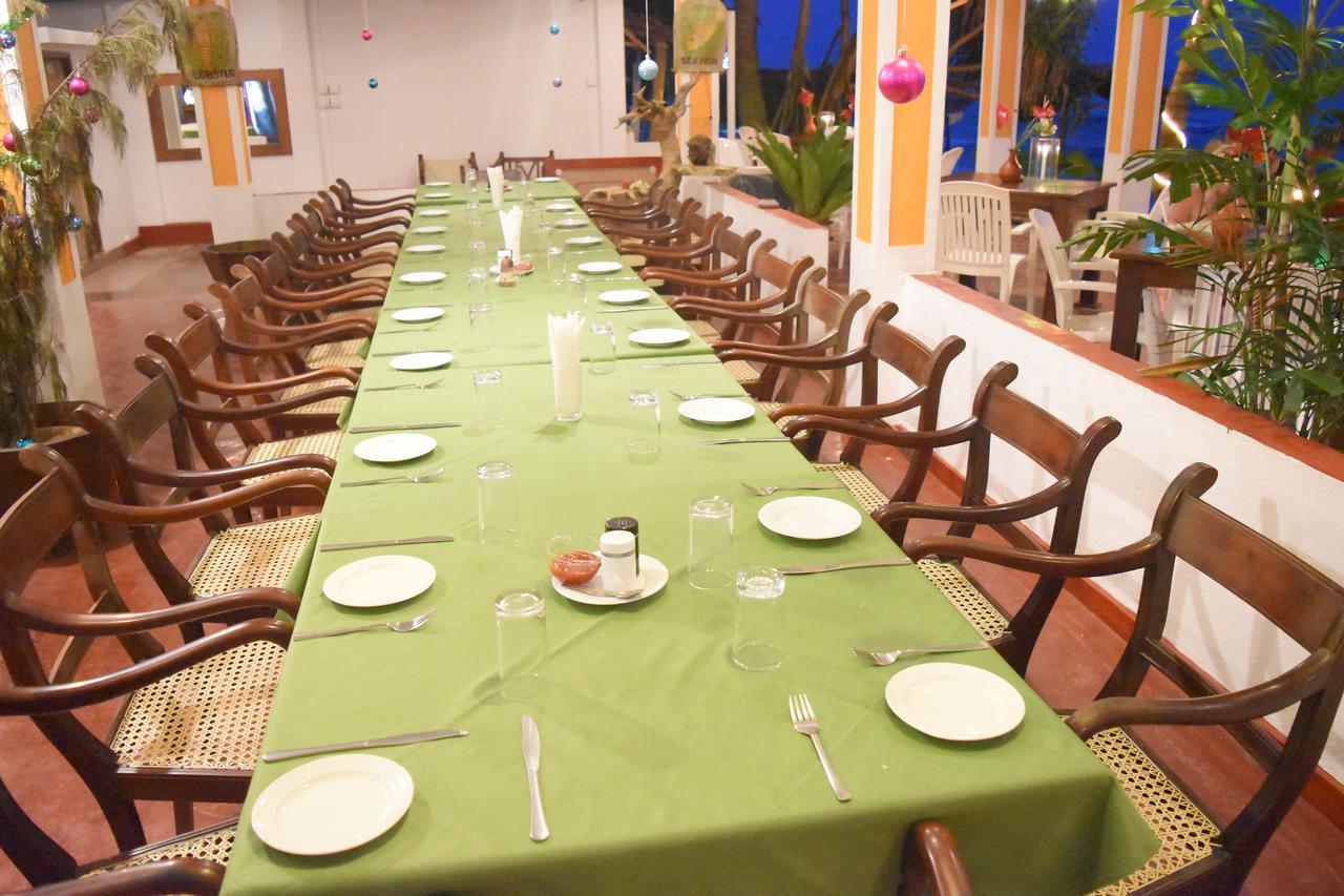 Royal Beach Hotel & Restaurant Hikkaduwa Bagian luar foto